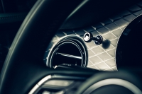 Bentley Bentayga photo